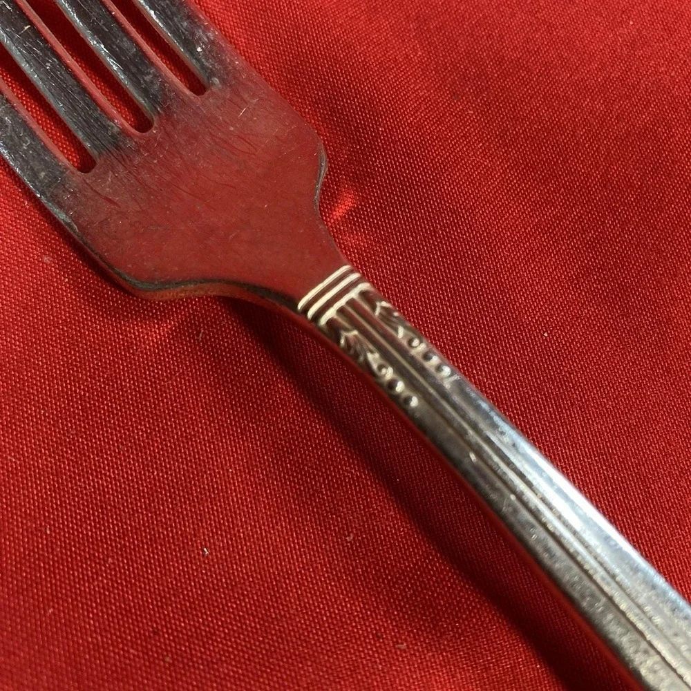 10 - Vintage Oneida Dinner Forks / Tudor Plate Silver Flatware / Community